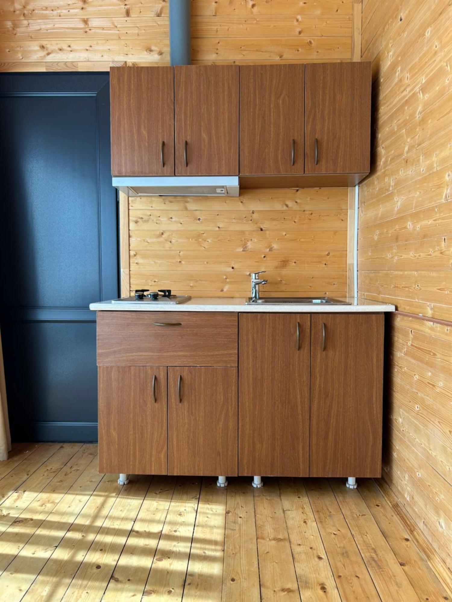 V&V Hotel Gyulagarak 外观 照片